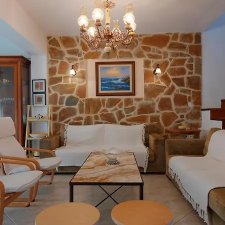 Hemera House Minthi * Kalandra