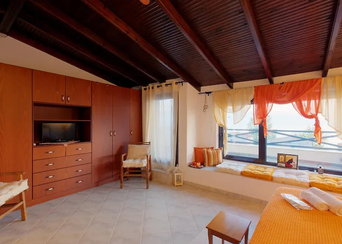 Hemera House Minthi Дом отдыха Каландра