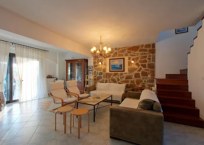 Hemera House Minthi * Καλάνδρα